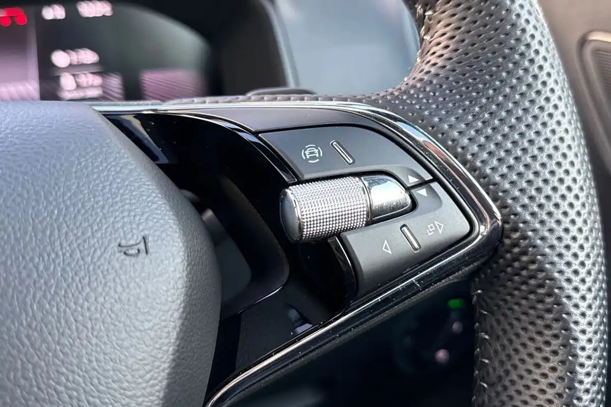 2023-skoda-karoq-15-tsi-sportline-dsg-big-29
