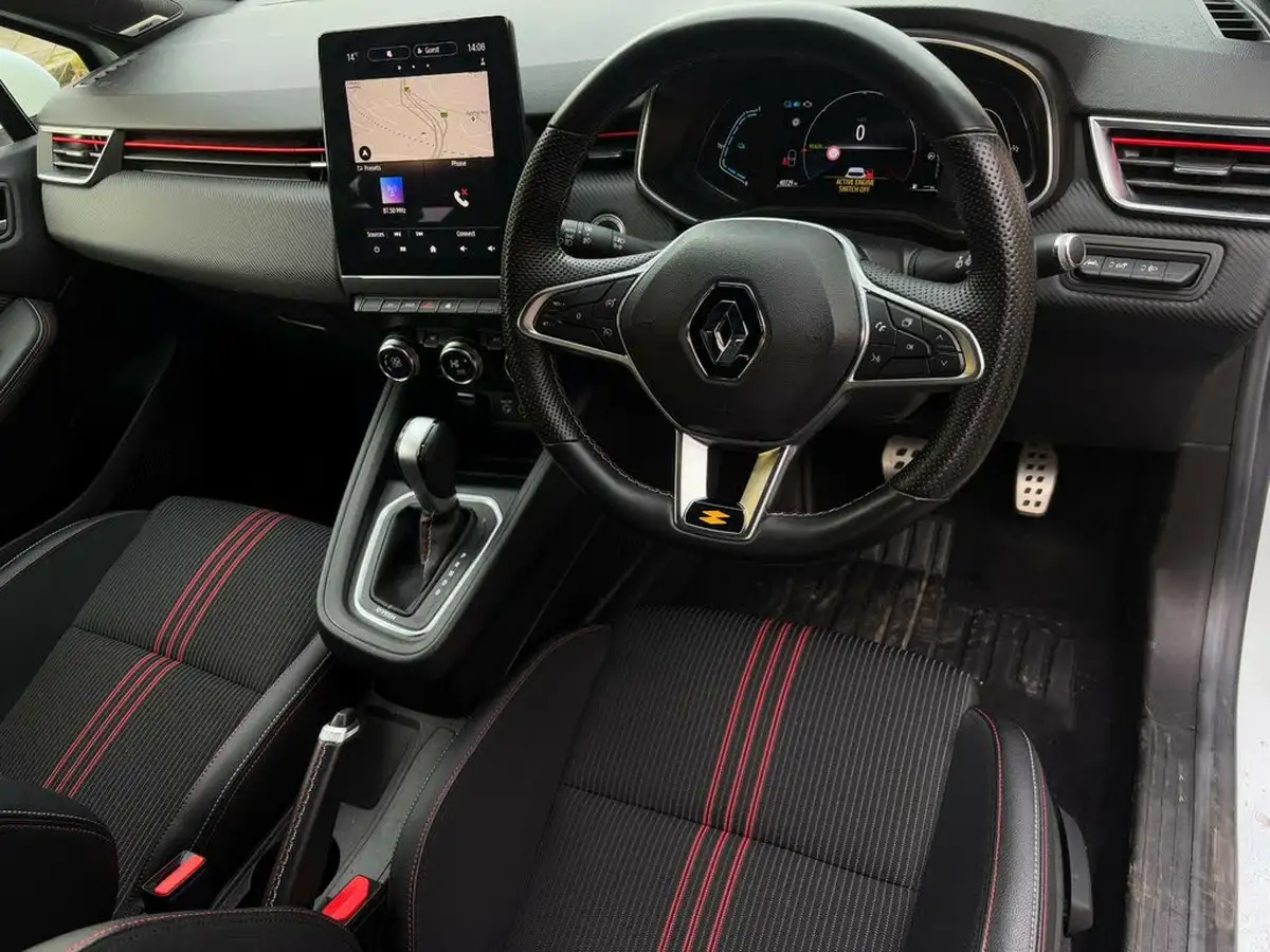 2020-renault-clio-16-rs-line-big-12