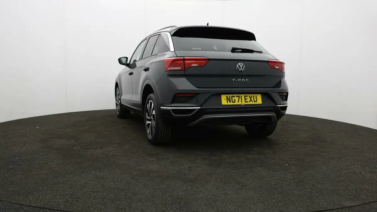 2022-volkswagen-t-roc-10-tsi-active-hatchback-5d-big-77