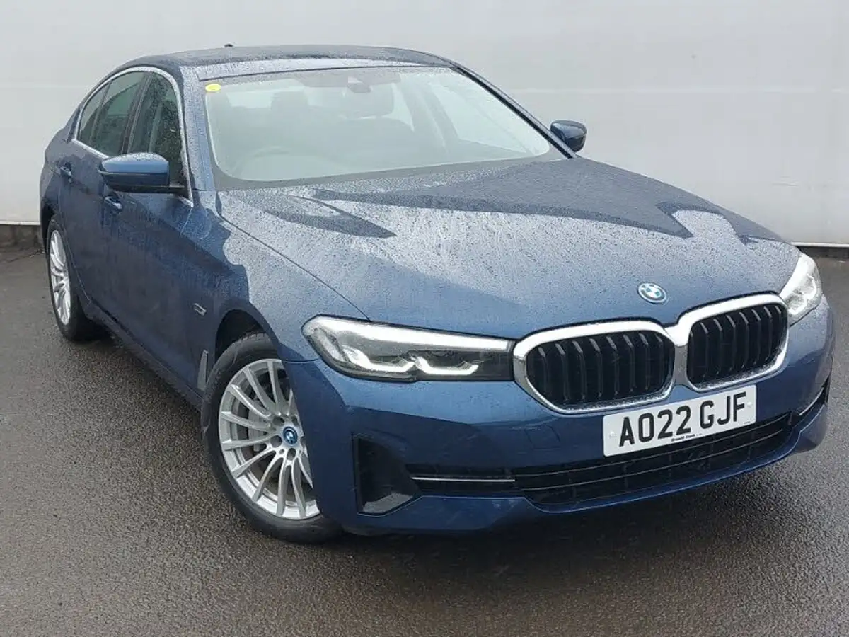 2022-bmw-5-series-20-530e-se-saloon-4d-big-0