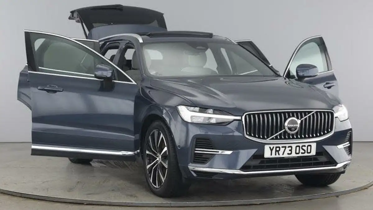 2023-volvo-xc60-20-t8-ultimate-dark-big-8