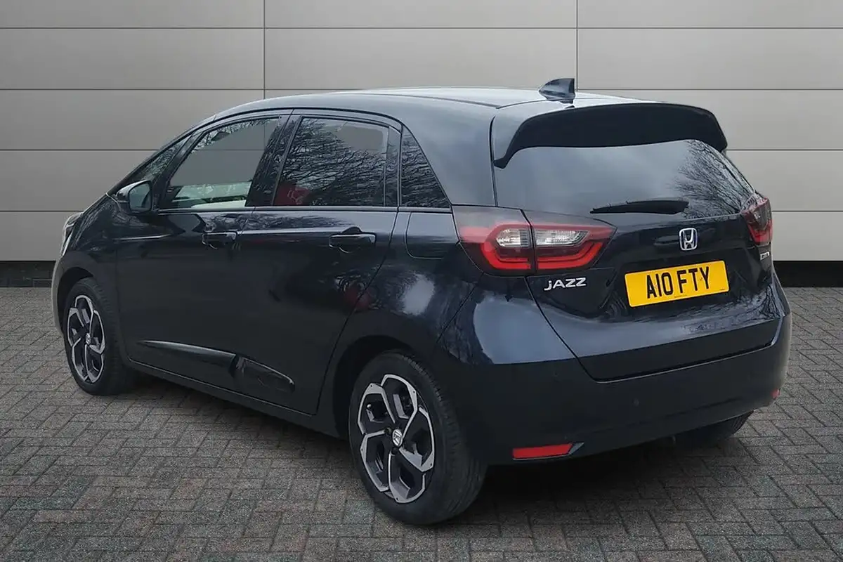 2022-honda-jazz-15-i-mmd-ex-107ps-big-2