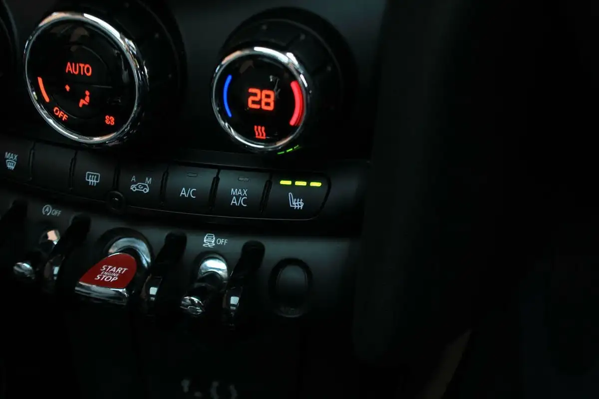 2015-mini-cooper-20-cooper-s-5d-sport-auto-big-6