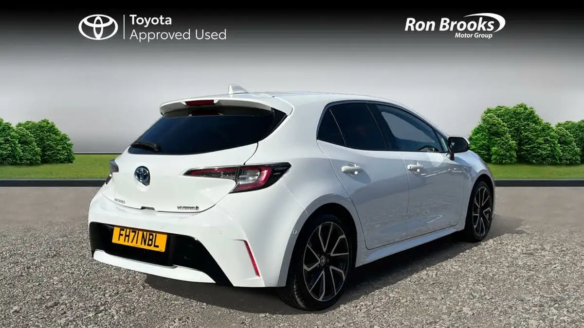 2022-toyota-corolla-18-vvt-i-excel-120bhp-trk-hatchback-big-1