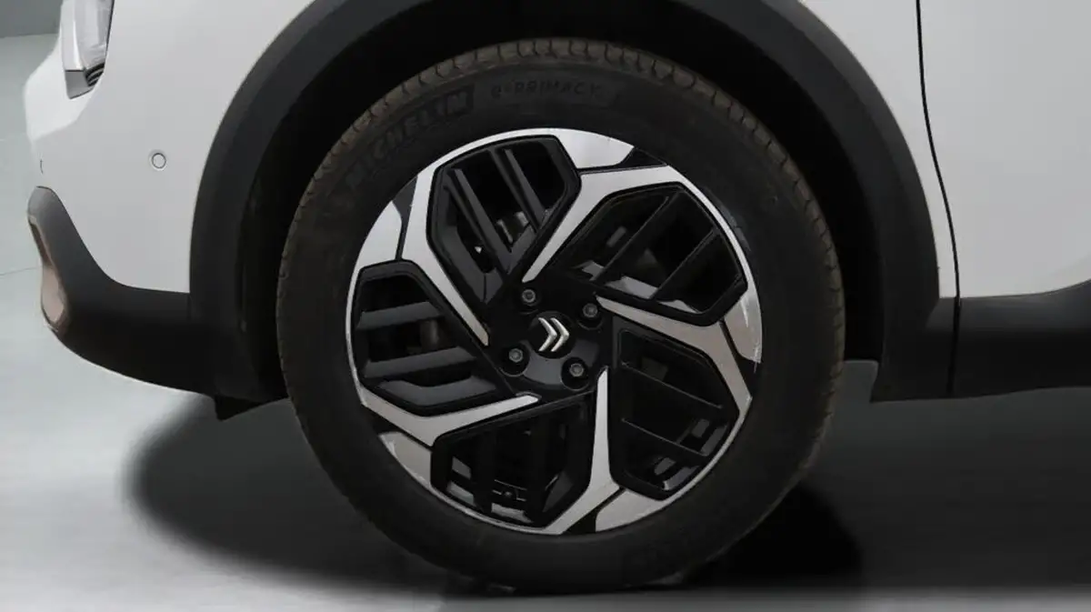 2023-citroen-c4-12-puretech-c-series-edition-eat8-big-18