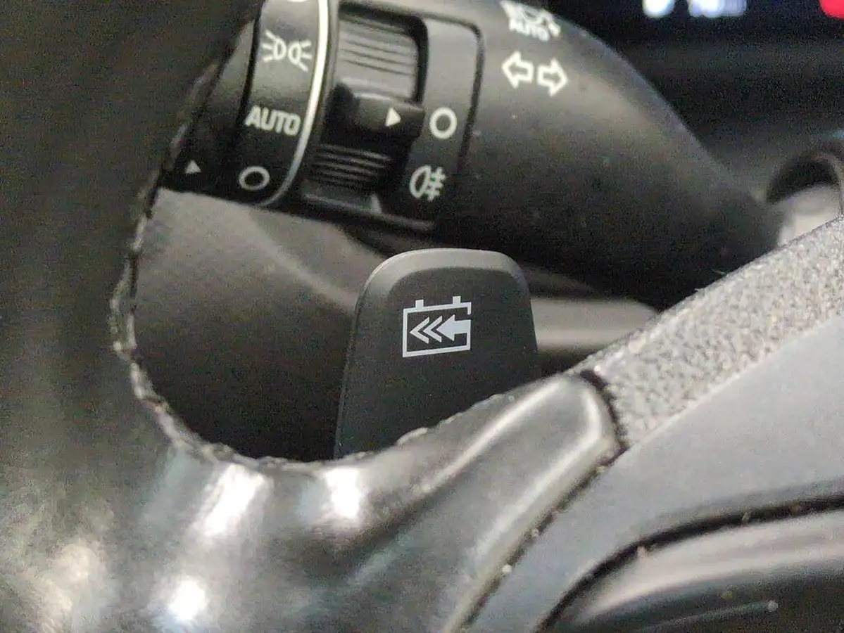 2021-hyundai-kona-e-premium-204ps-64kwh-7kw-obc-big-26