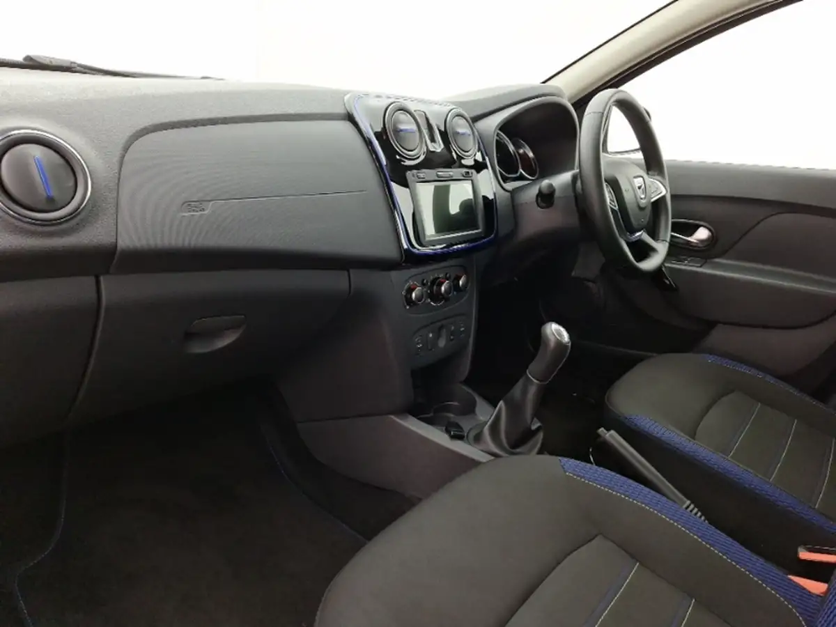 2024-mg-mg3-15-vti-tech-exclusive-nav-big-3