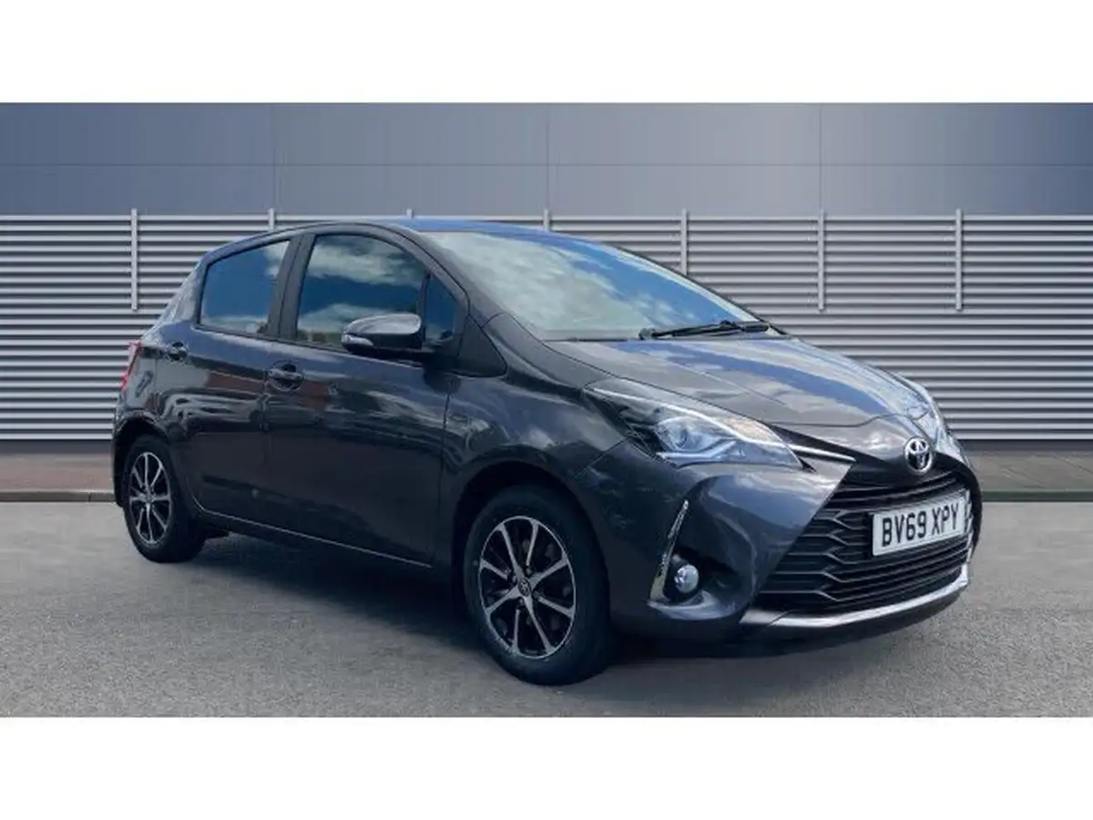 2019-toyota-yaris-15-vvt-i-icon-tech-111bhp-1496cc-big-0