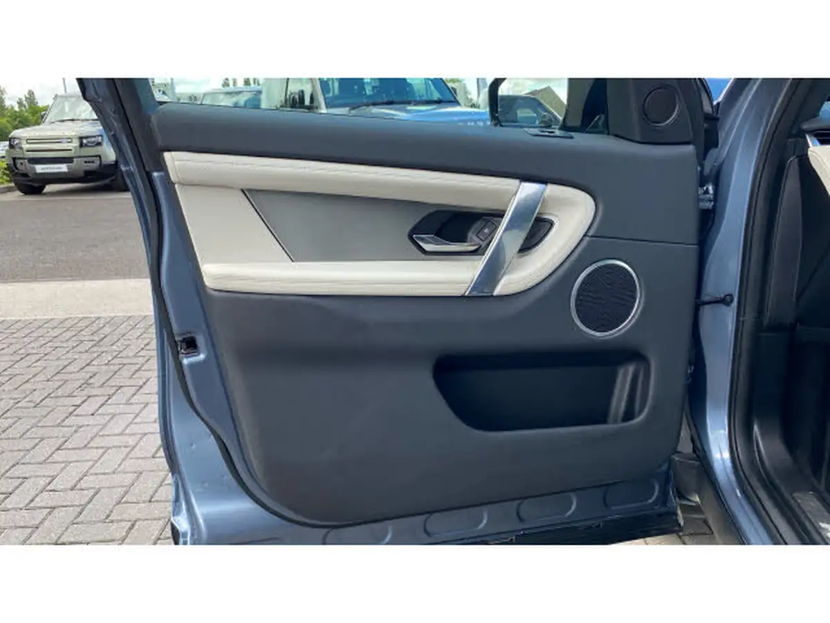 2023-land-rover-discovery-sport-20-d165-urban-edition-big-48