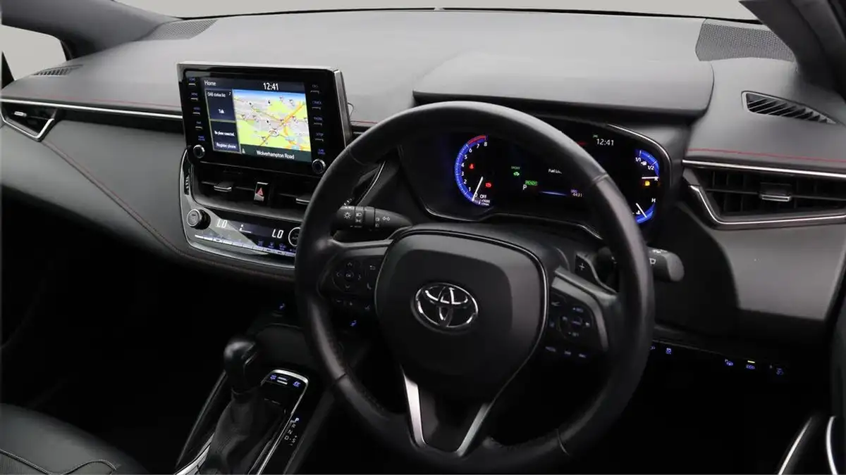 2020-toyota-corolla-20-vvt-i-excel-spare-wheel-touring-sports-big-10