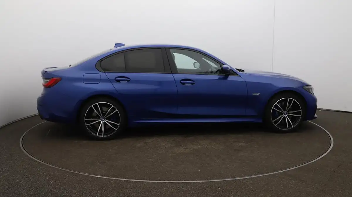 2022-bmw-3-series-20-330e-m-sport-pro-pack-saloon-4d-big-49