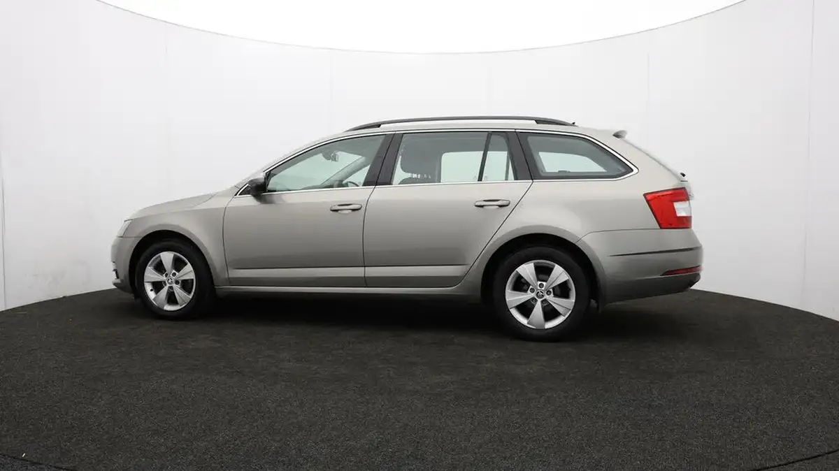 2019-skoda-octavia-10-tsi-se-technology-estate-big-75
