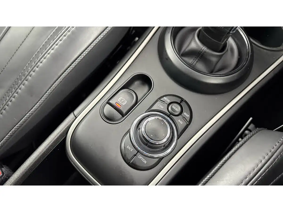 2023-mini-countryman-15-cooper-exclusive-premium-big-18