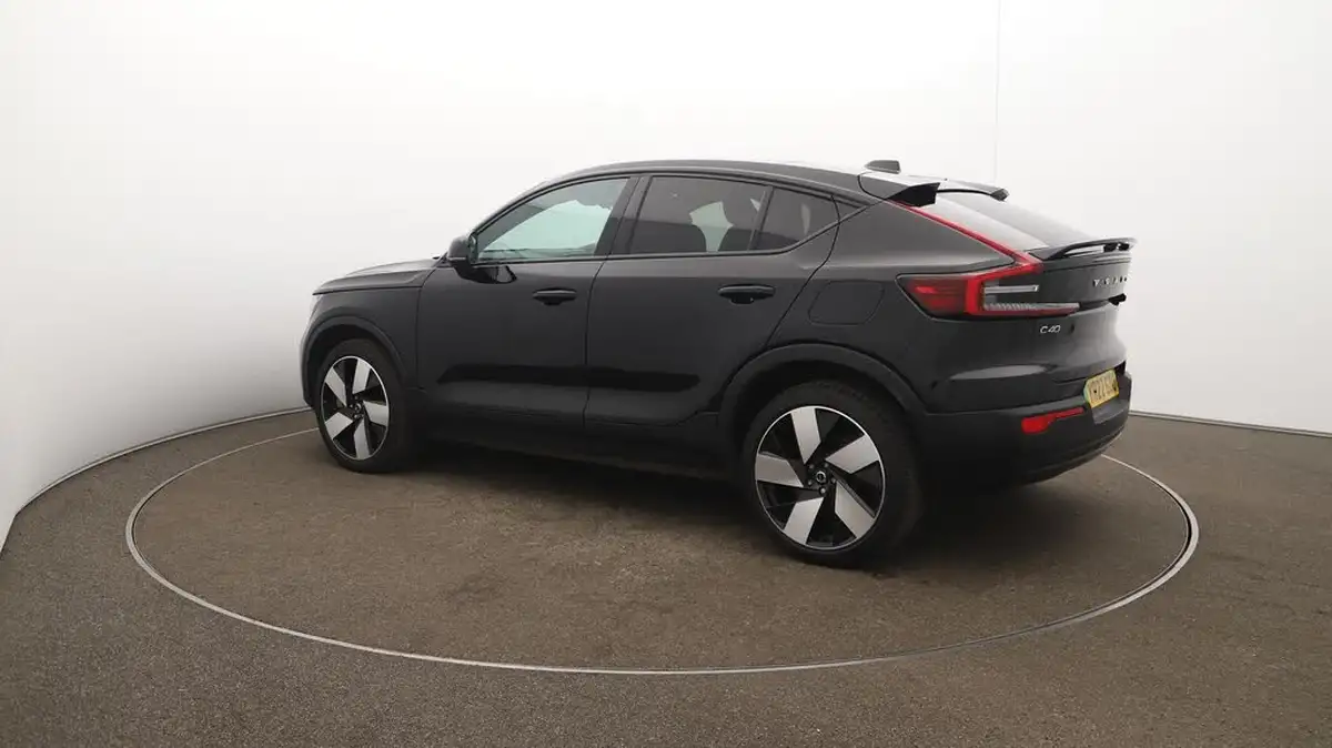 2022-volvo-c40-e-twin-recharge-pro-big-36