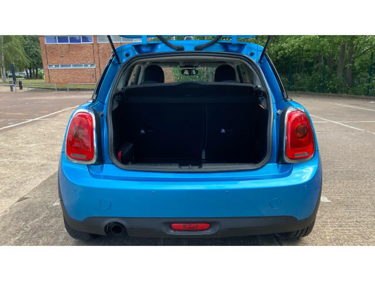 2017-mini-cooper-12-one-3d-big-3