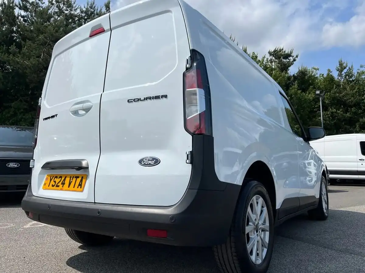 2024-ford-transit-courier-15tdci-limited-100pseu6d-big-23