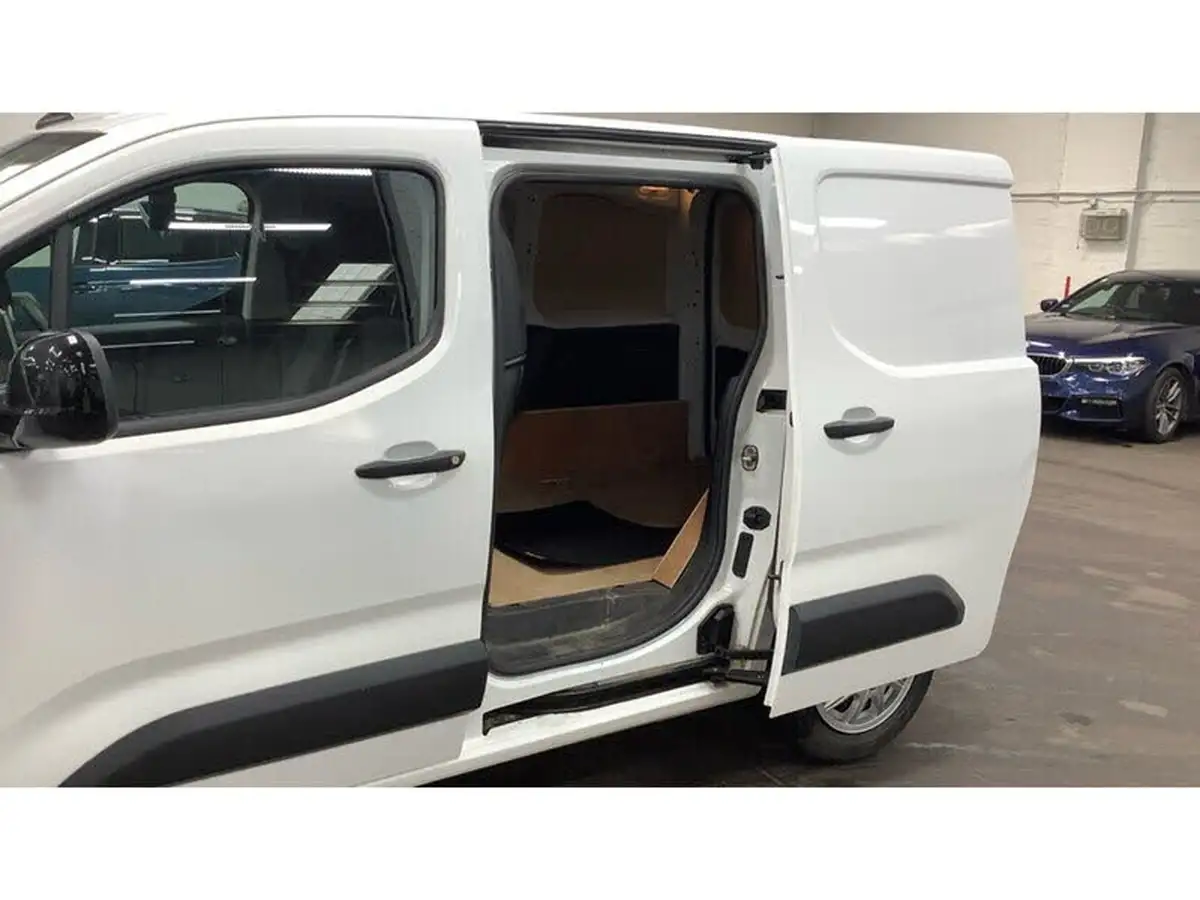 2022-citroen-berlingo-15bluehdi-1000-enterprise-pro-100pseu6d-big-10