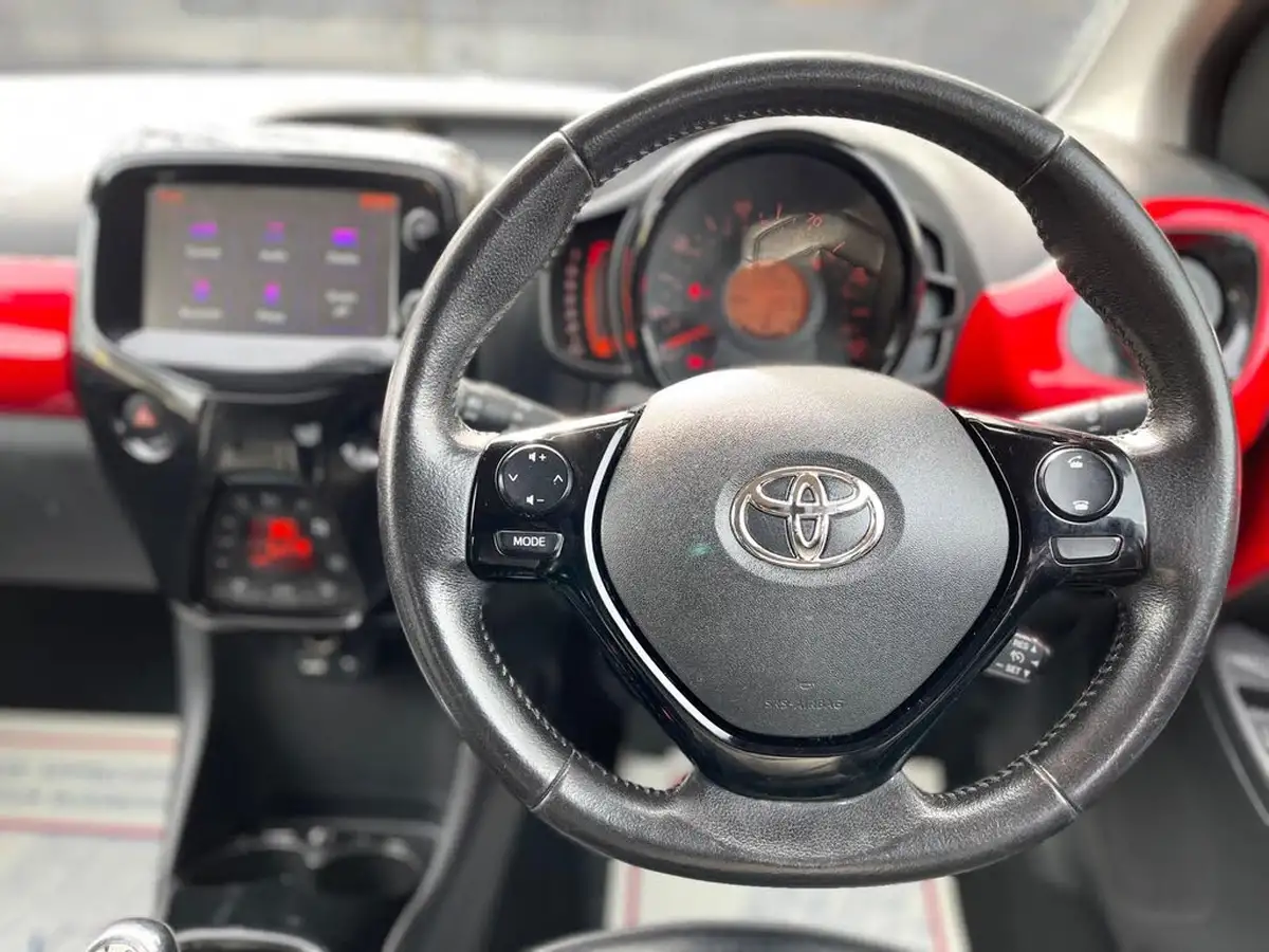 2018-toyota-aygo-10-vvt-i-x-clusiv3-71bhp-big-21