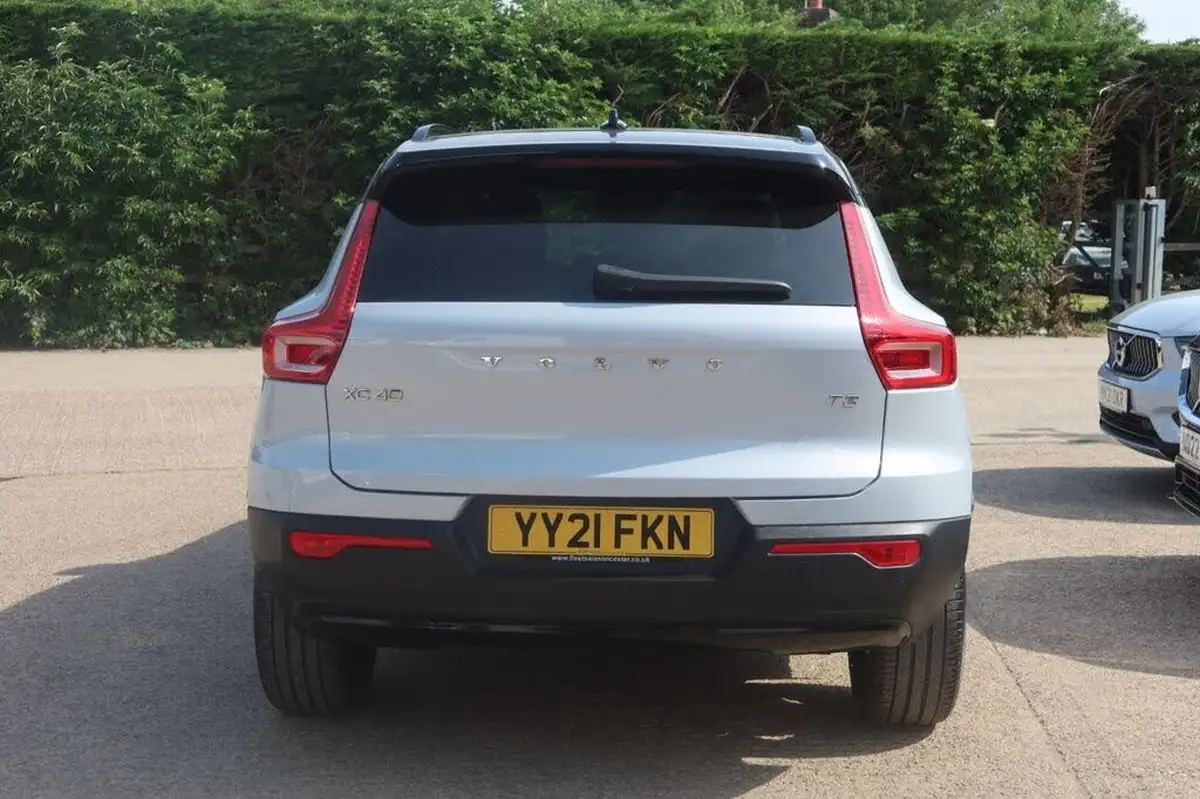 2021-volvo-xc40-15-t3-r-design-161bhp-auto-big-6