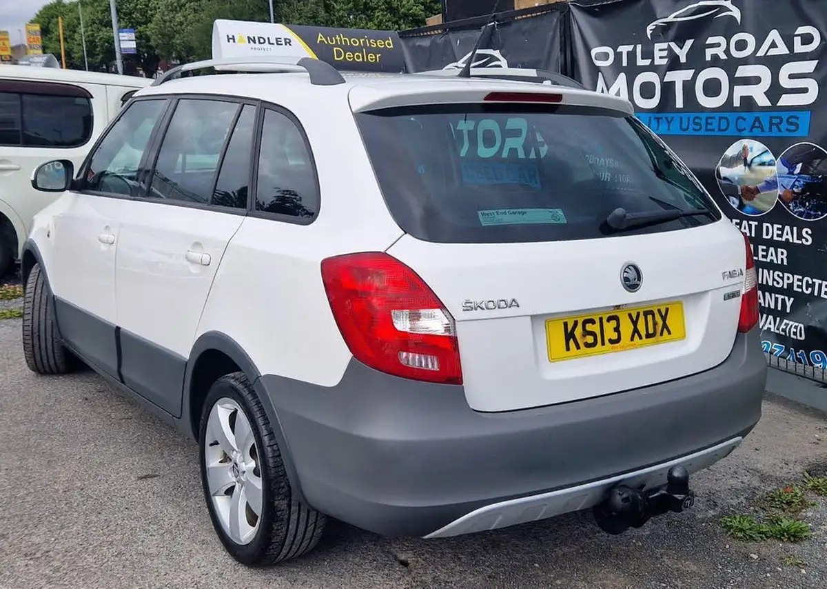 2013-skoda-fabia-16td-scout-big-23