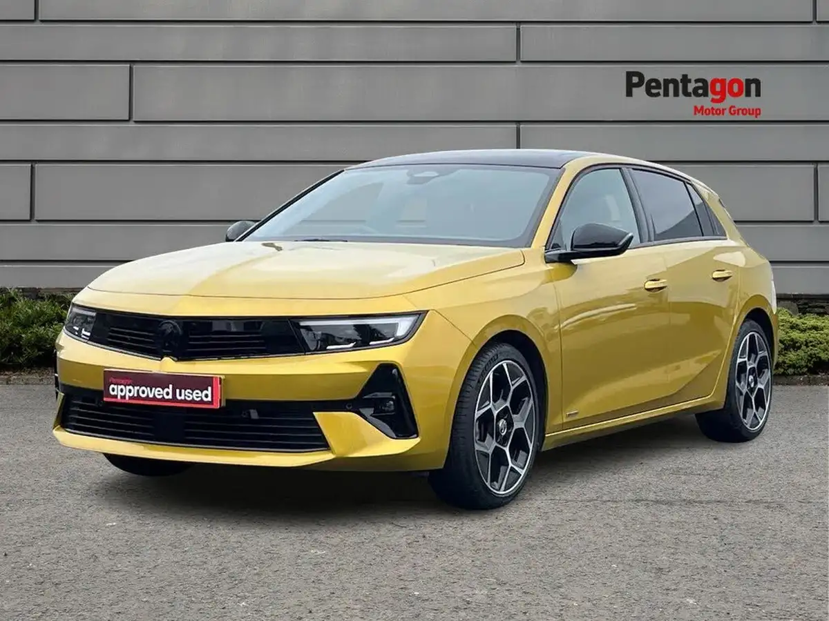 2023-vauxhall-astra-12-turbo-ultimate-hatchback-auto-big-2