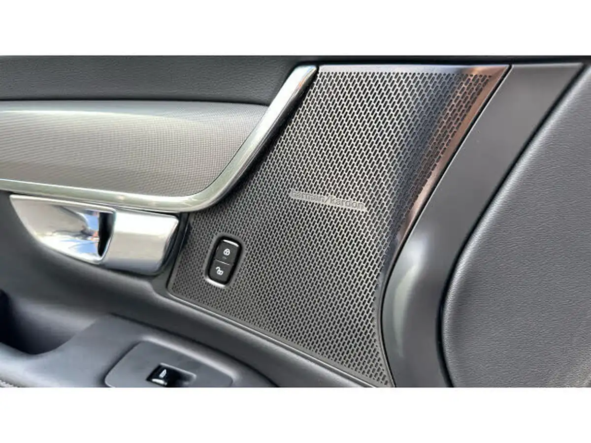 2024-volvo-v90-big-39