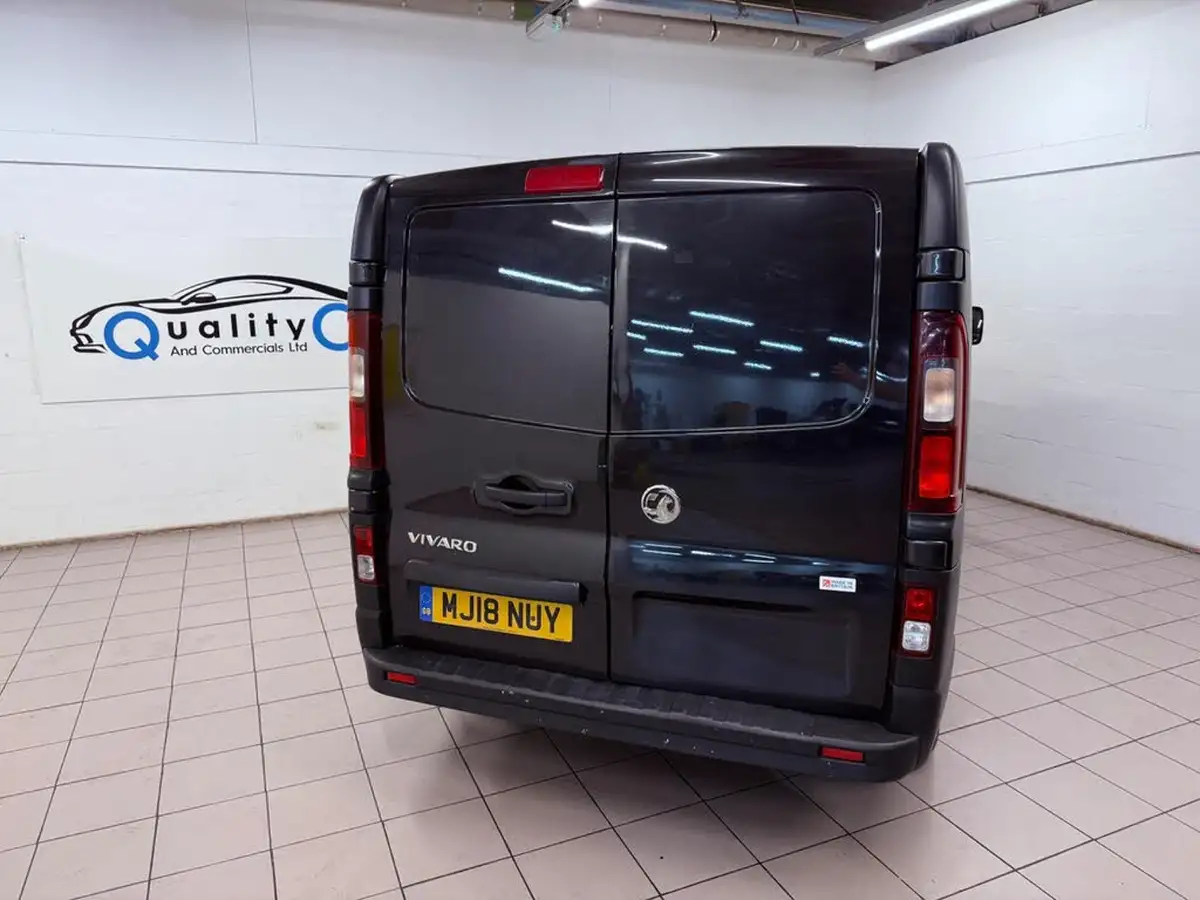 2018-vauxhall-vivaro-16cdti-2900-l1h1-120pseu6-panel-van-big-3