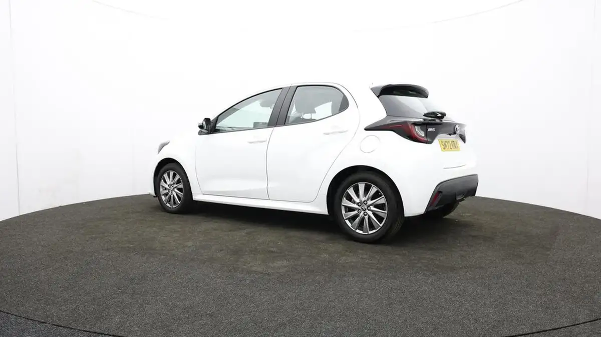 2022-toyota-yaris-15-vvt-i-icon-big-77