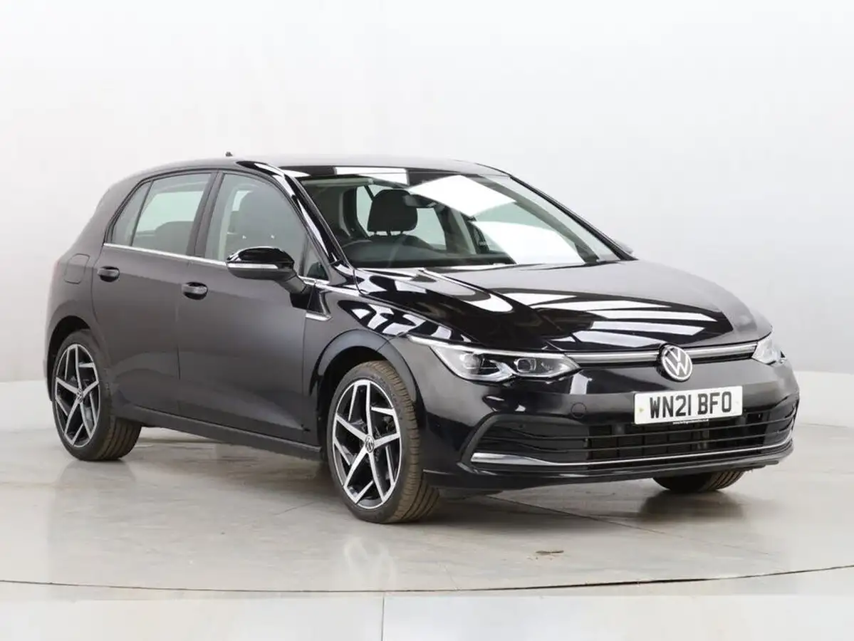 2021-volkswagen-golf-15-tsi-style-130ps-hatchback-big-1