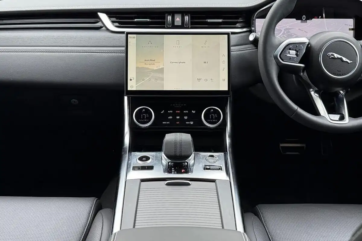 2024-jaguar-xf-20-p300-300-sport-saloon-4d-big-14