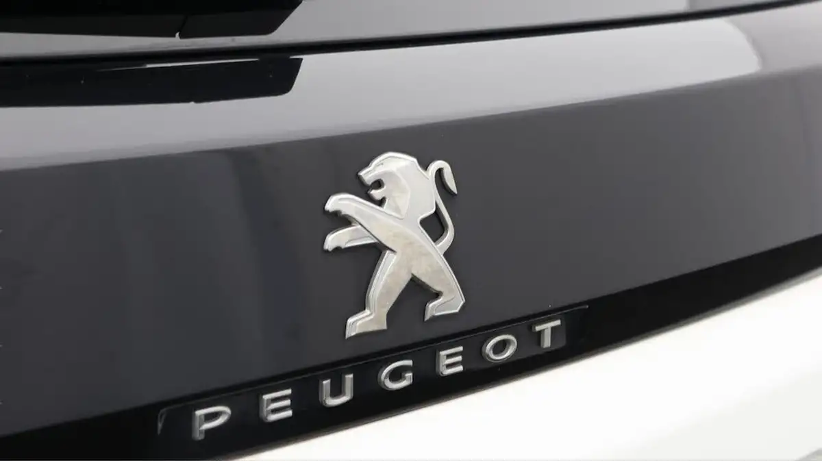 2021-peugeot-3008-suv-15-bluehdi-allure-big-21