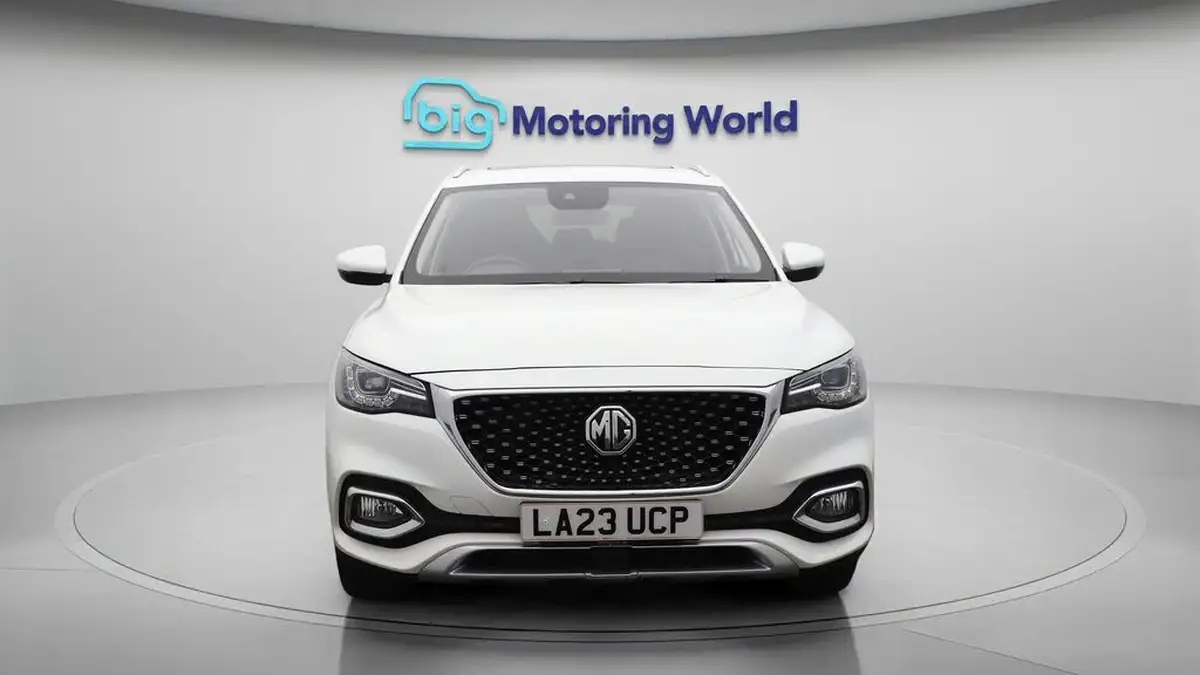 2023-mg-hs-15t-gdi-exclusive-162ps-dct-big-2