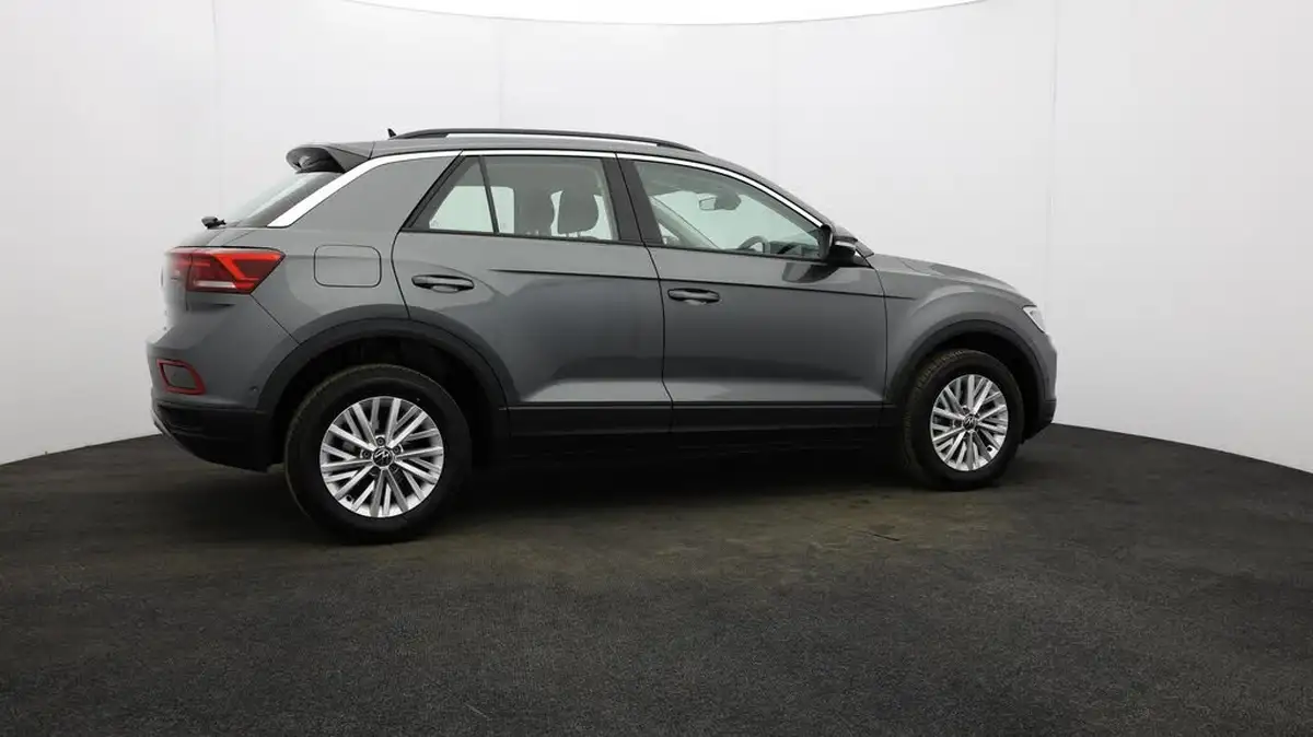 2023-volkswagen-t-roc-10-tsi-life-big-59