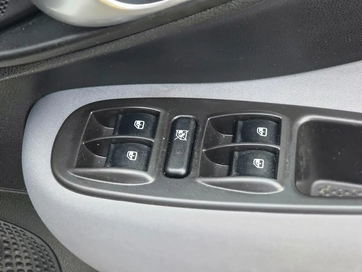 2013-fiat-500l-13td-easy-dualogic-big-31