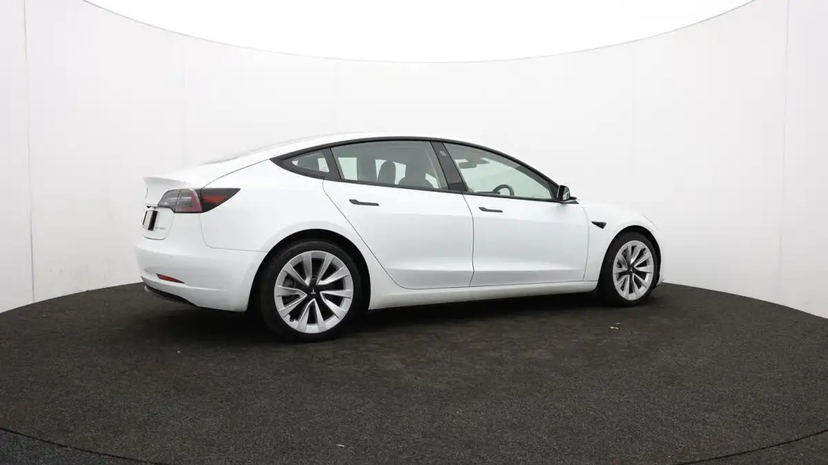 2021-tesla-model-3-e-long-range-4x4-big-38