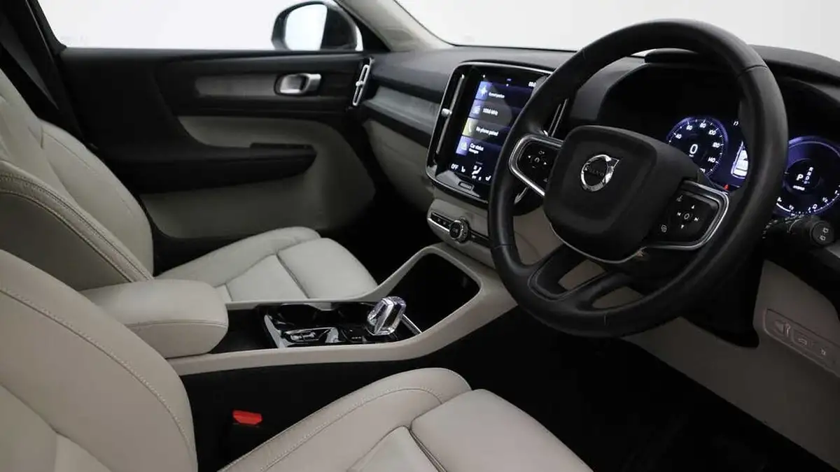 2022-volvo-xc40-15-t5-inscription-pro-big-16