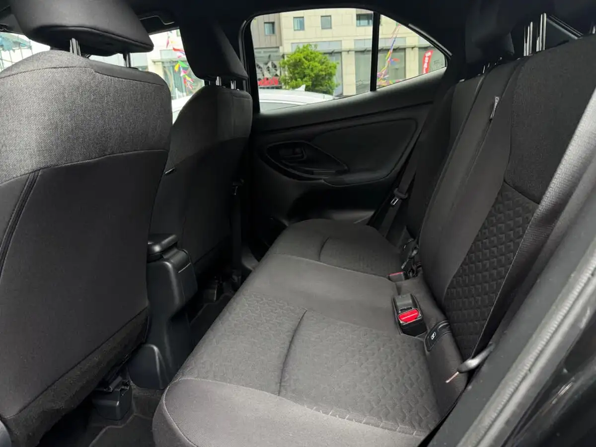 2022-toyota-yaris-15-vvt-i-design-panoramic-roof-big-39