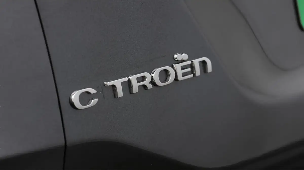2022-citroen-c4-e-shine-plus-big-21