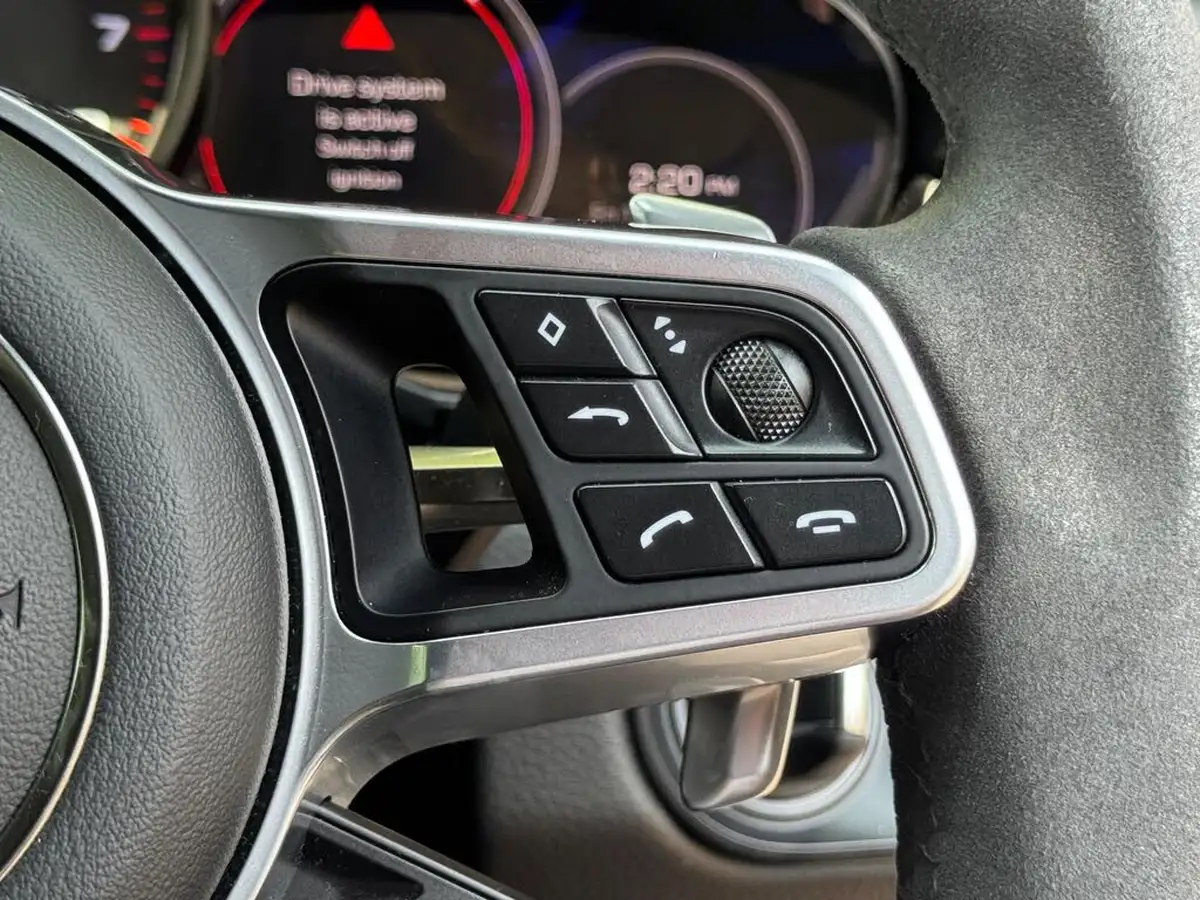 2021-porsche-cayenne-30-v6-coupe-big-25