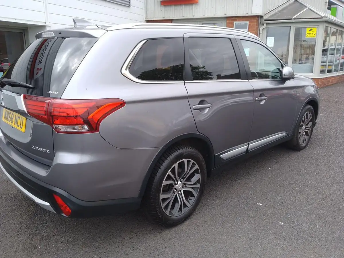 2018-mitsubishi-outlander-22di-d-juro-big-7