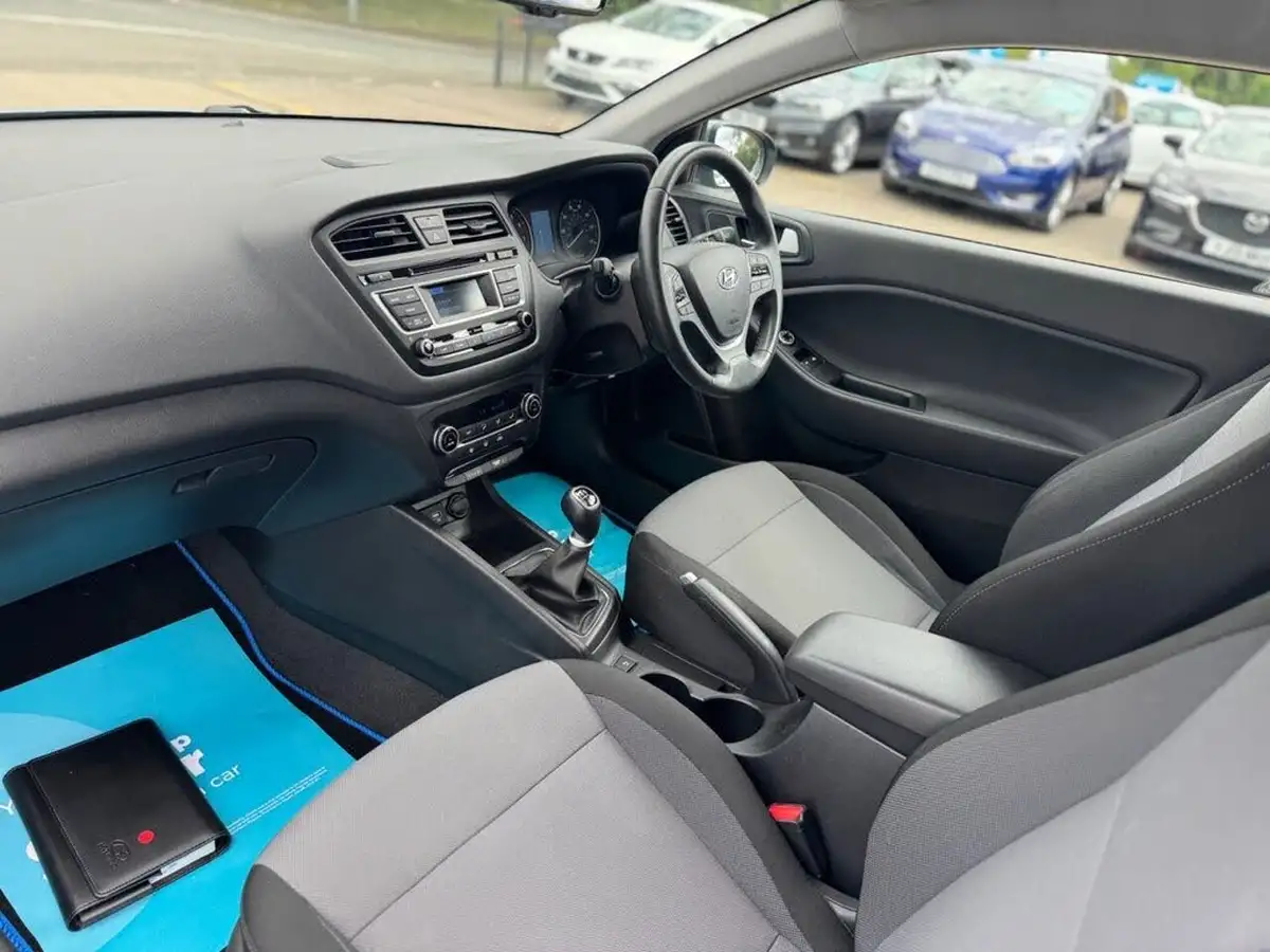 2016-hyundai-i20-12-sport-big-2