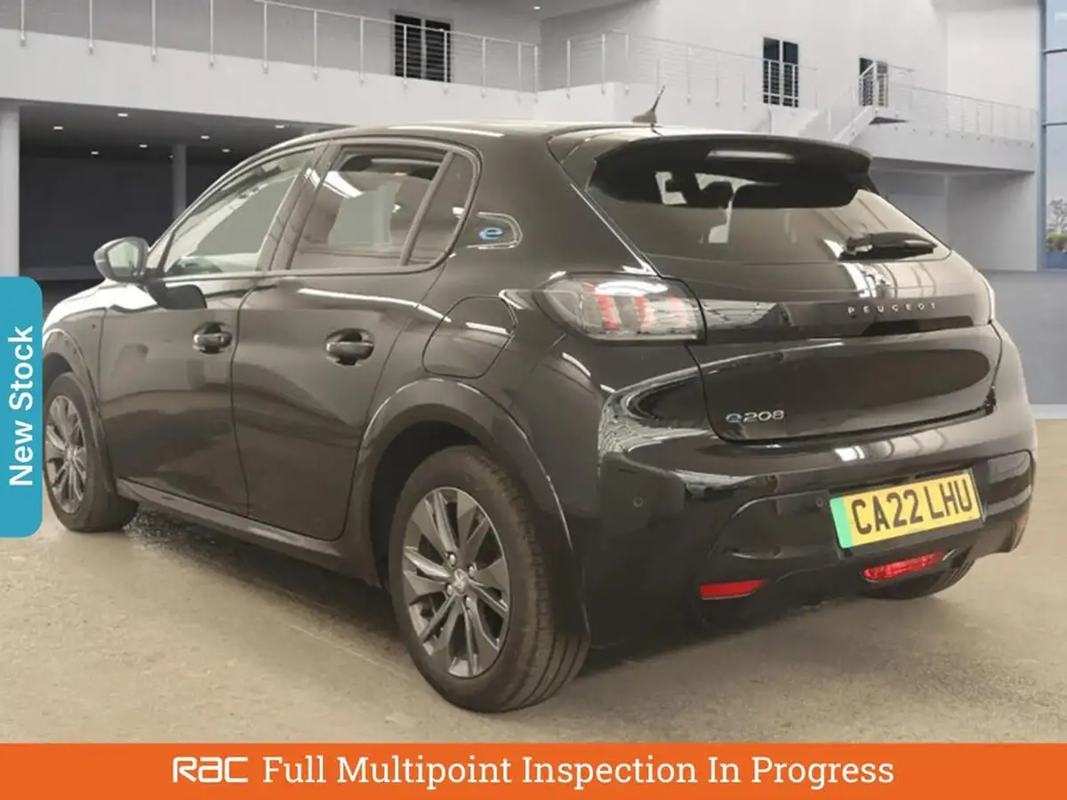 2022-peugeot-208-e-allure-premium-big-1