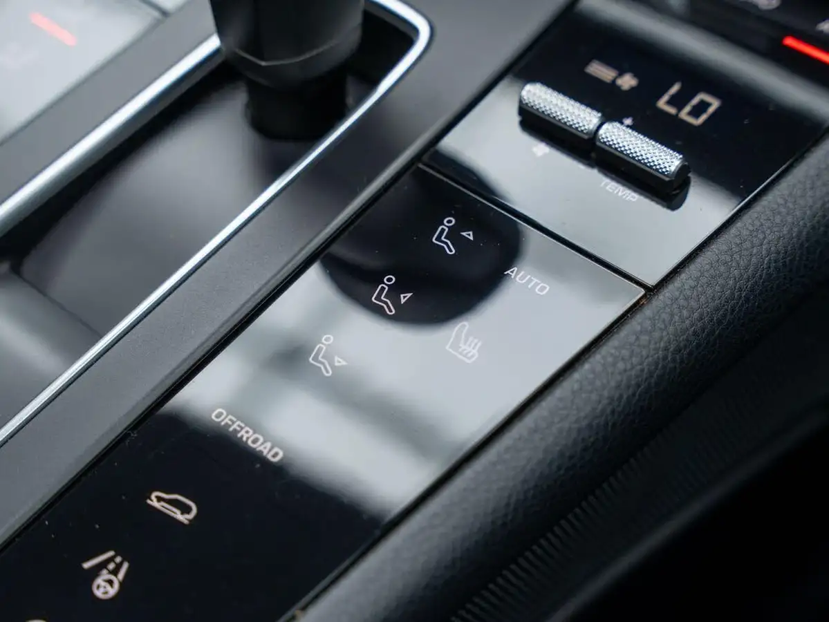 2022-porsche-macan-29-v6-s-big-23
