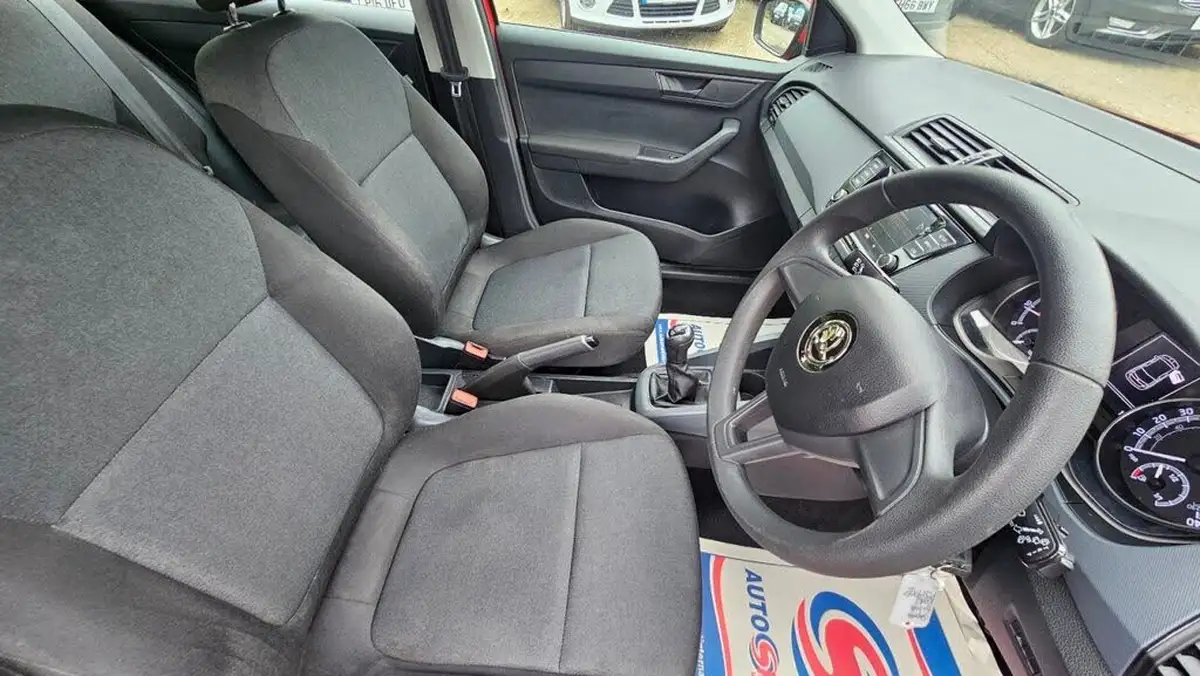 2019-skoda-fabia-10-mpi-s-hatchback-big-31