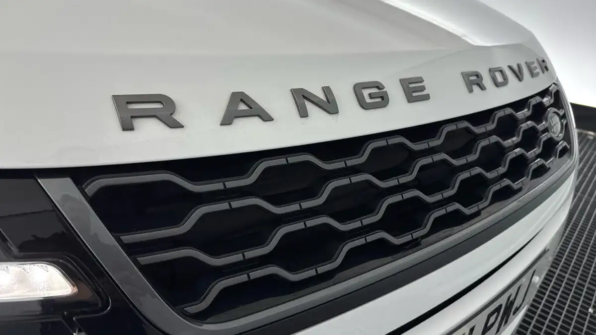 2022-land-rover-range-rover-evoque-15-p300e-r-dynamic-s-big-31