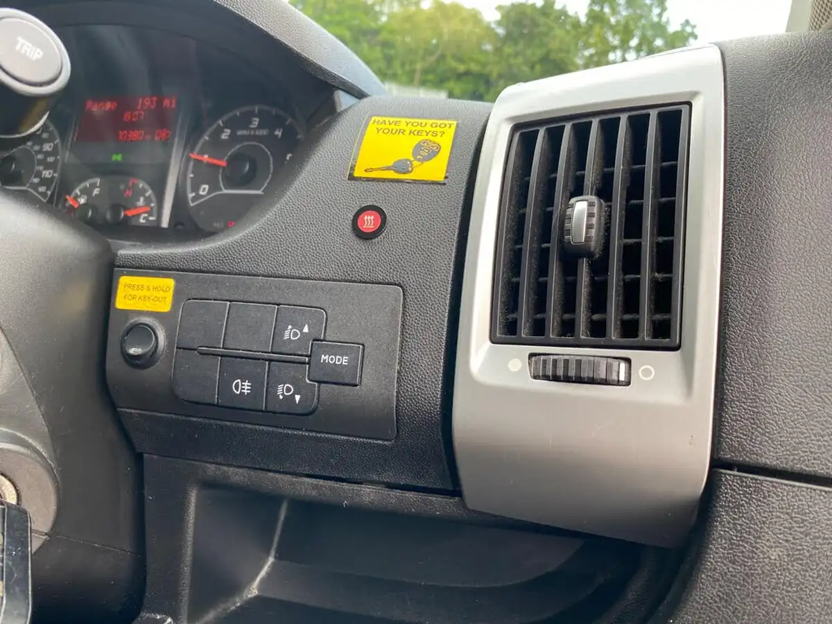 2017-fiat-ducato-20td-35-lh2-panel-big-44