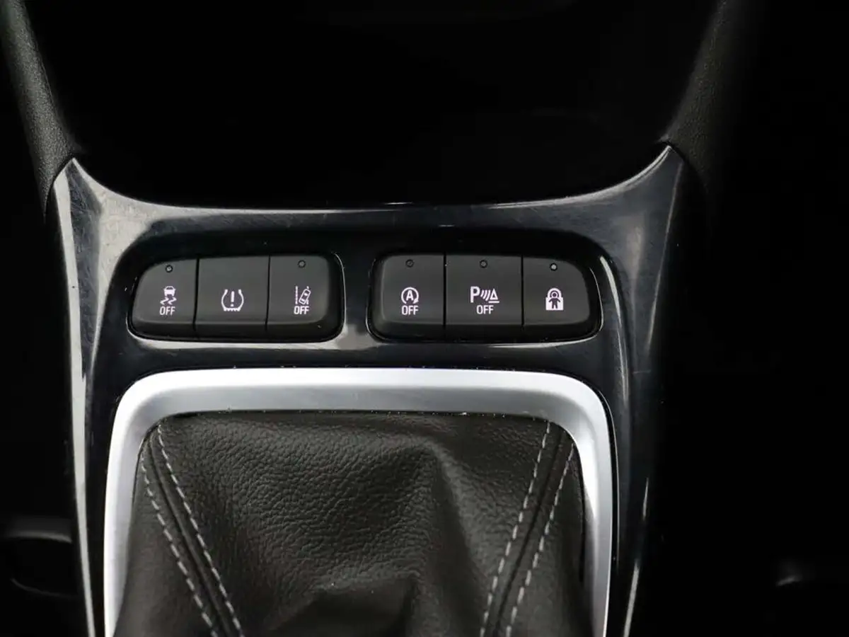 2022-vauxhall-crossland-12-elite-edition-130ps-big-39