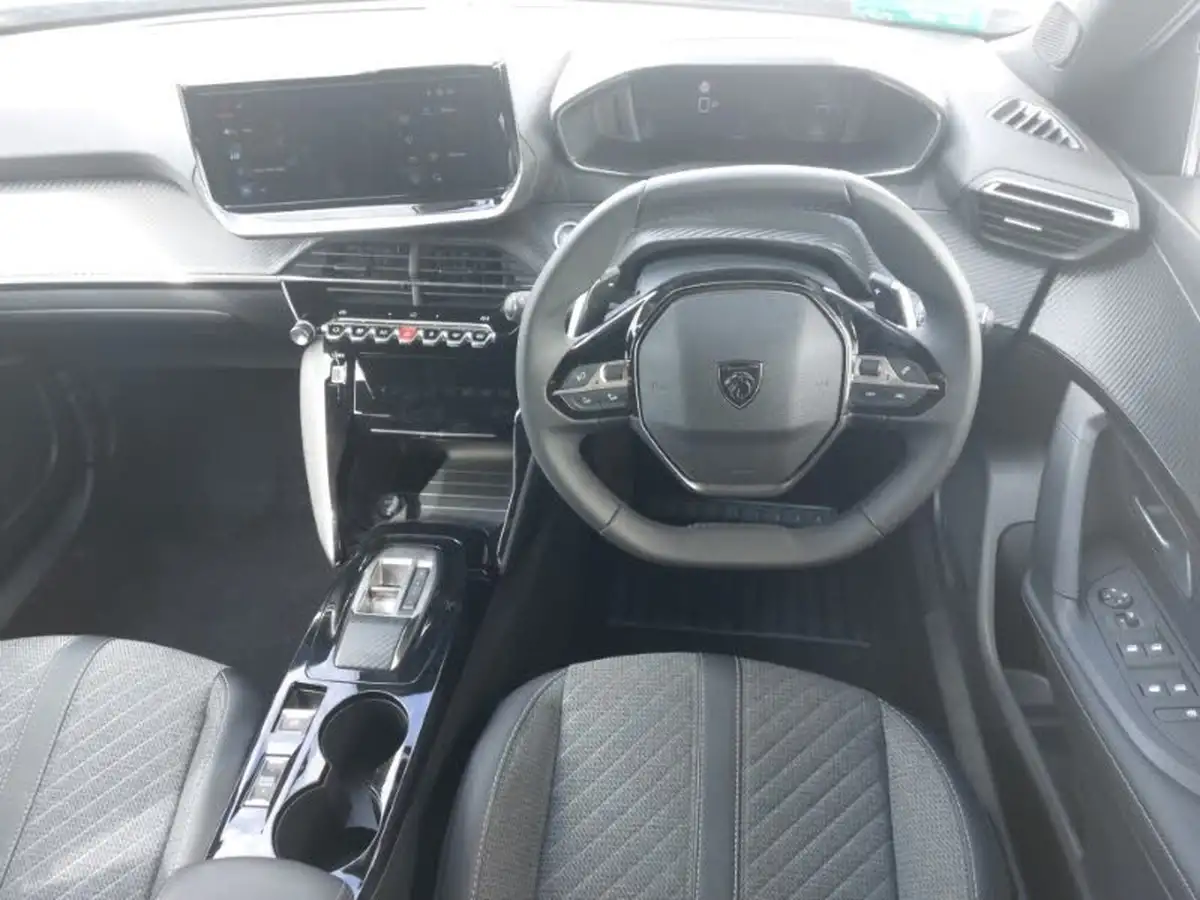 2024-peugeot-2008-suv-12-puretech-allure-130ps-eat8-big-6