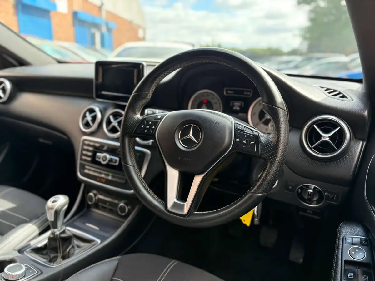 2015-mercedes-benz-a-class-15-cdi-a180-sport-109ps-big-20