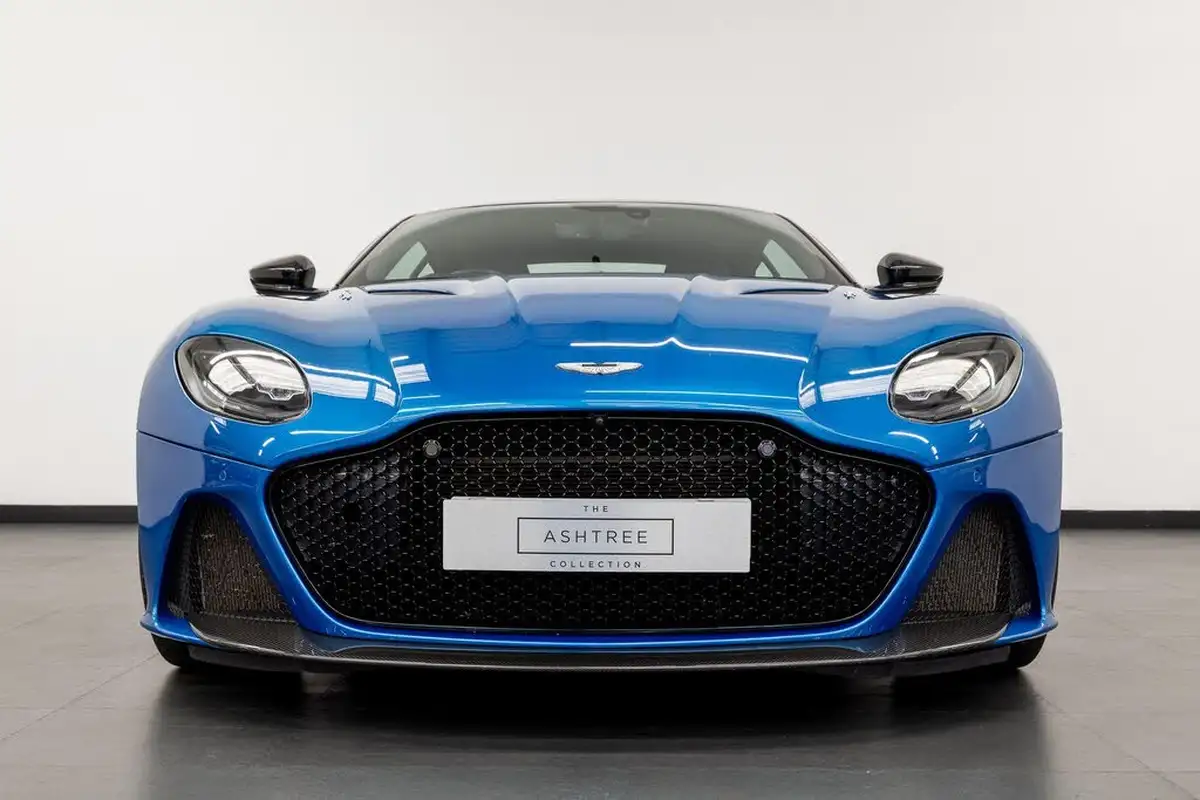 2019-aston-martin-dbs-52-v12-superleggera-big-4